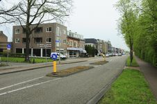 900891 Gezicht op de panden Amsterdamsestraatweg 815 -lager te Utrecht, met links de ingang van het Lieven de Keypad.